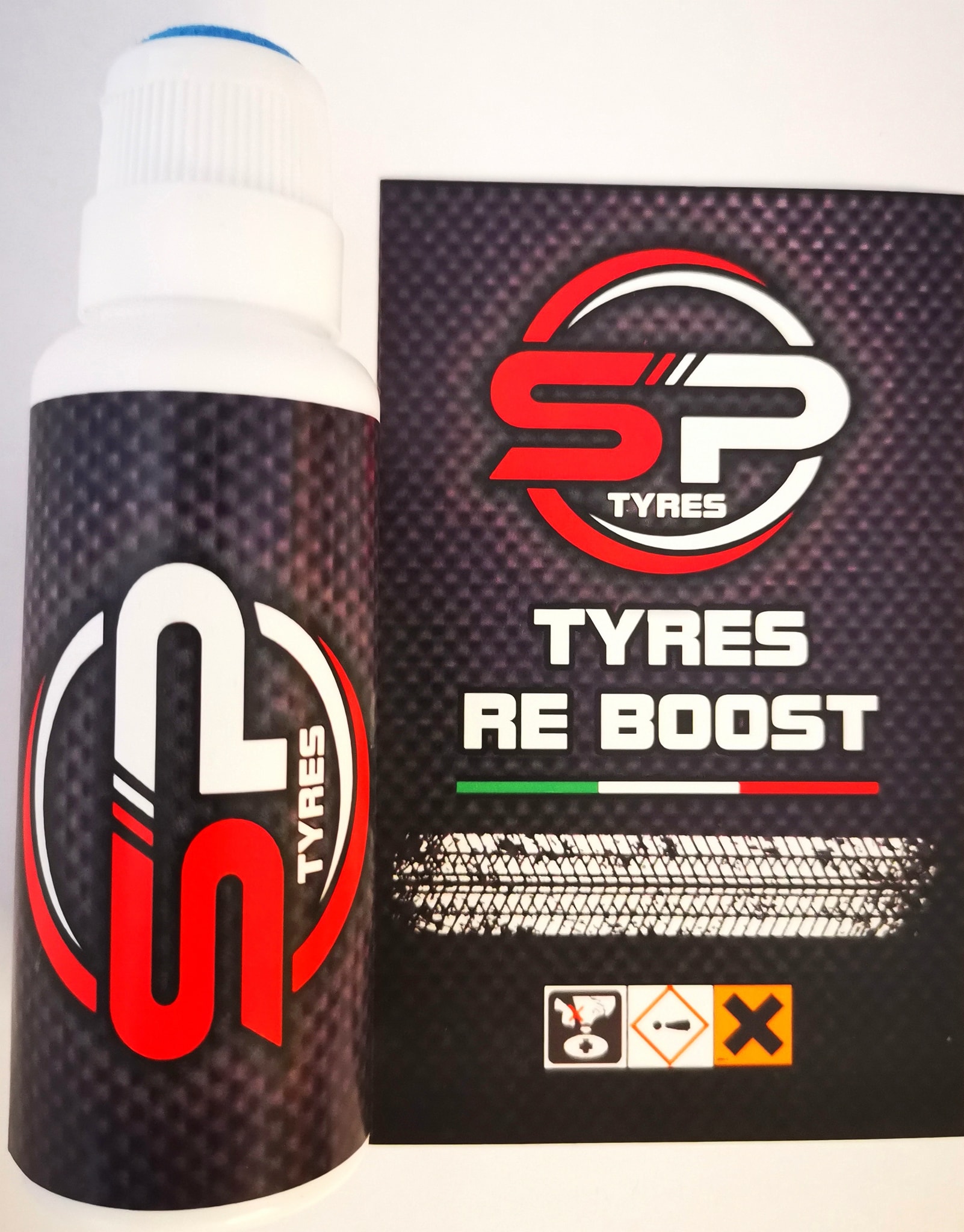 Pulitore TYRE RE-BOOST per gomme in lattice Pulitore TYRE RE-BOOST per gomme in lattice